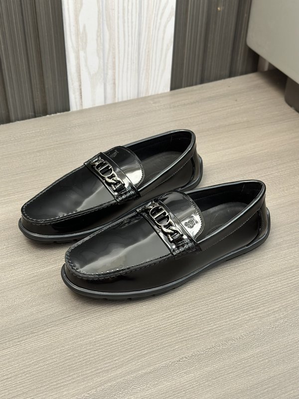TODS 남성 수입 소가죽 수제 로퍼 001-181006