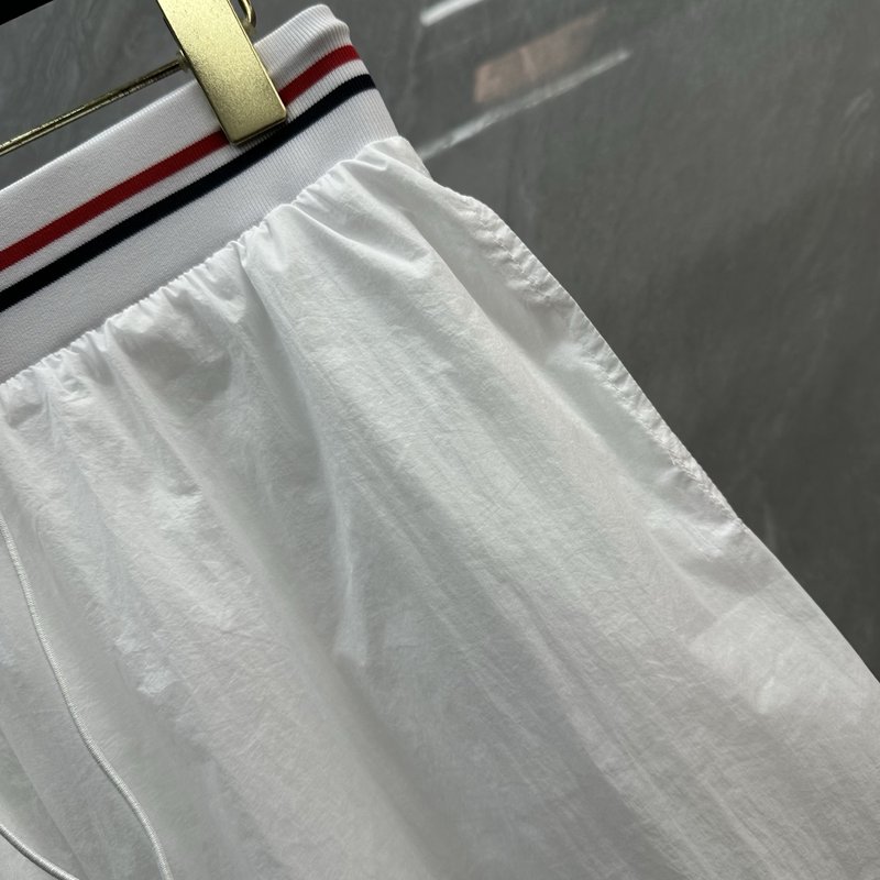 톰브라운 스트라이프 자외선 차단 반바지 001-181246