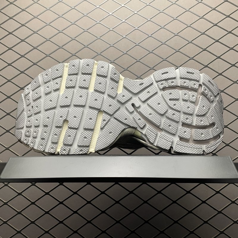 발렌시아가 3XL 빈티지 러닝슈즈 001-181261