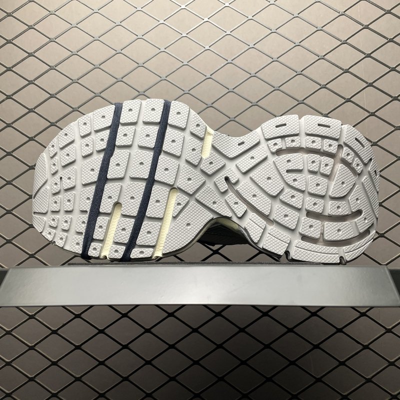 발렌시아가 3XL 빈티지 러닝슈즈 001-181389