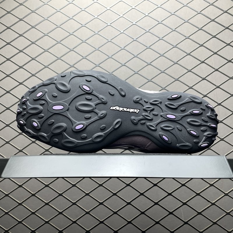 발렌시아가 먼데이 울트라 스니커즈 001-181461