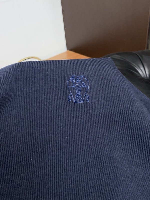 이른 봄 라운드넥 반팔 티셔츠 001-181507