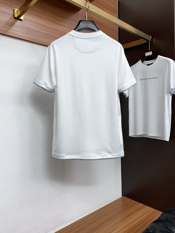 이른 봄 라운드넥 반팔 티셔츠 001-181513
