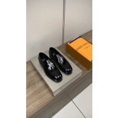 루이비통 남성 비즈니스 캐주얼 가죽 구두 001-182030