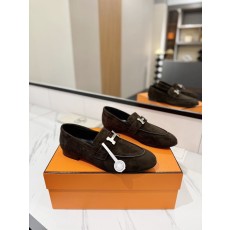 에르메스 여성 스웨이드 로퍼 001-182173