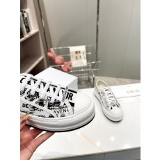 디올 두꺼운 밑단 자수 운동화 001-182370