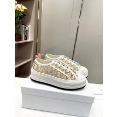 디올 두꺼운 밑단 자수 운동화 001-182371