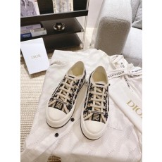 디올 두꺼운 밑단 자수 운동화 001-182375