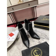 크리스찬 루부탱 뾰족한 발가락 하이힐 앵클 부츠 001-182380