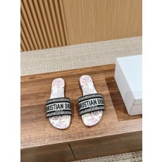 디올 봄여름 신상 자수 가죽 슬리퍼 001-182419