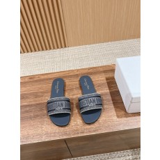 디올 봄여름 신상 자수 가죽 슬리퍼 001-182420
