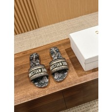 디올 봄여름 신상 자수 플랫 슬리퍼 001-182435