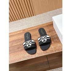 디올春夏新제품 자수 가죽 슬리퍼 001-182518