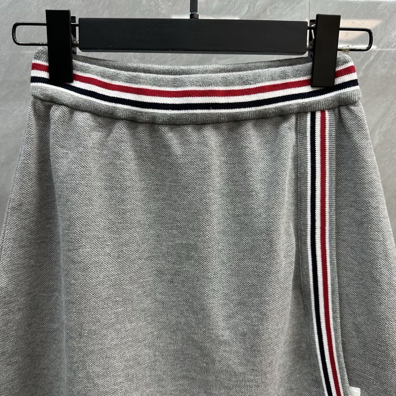 톰브라운 컬러 스트라이프 A 라인 미니스커트 001-182595