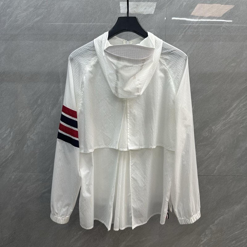 톰브라운 4 바 나일론 메쉬 방풍 자켓 001-182604