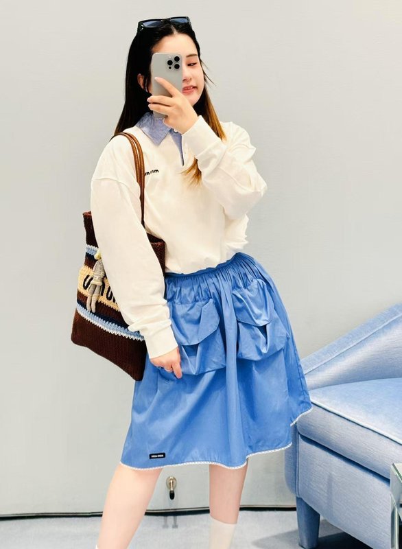 미우미우 블루 빅포켓 버블 스커트 001-182686