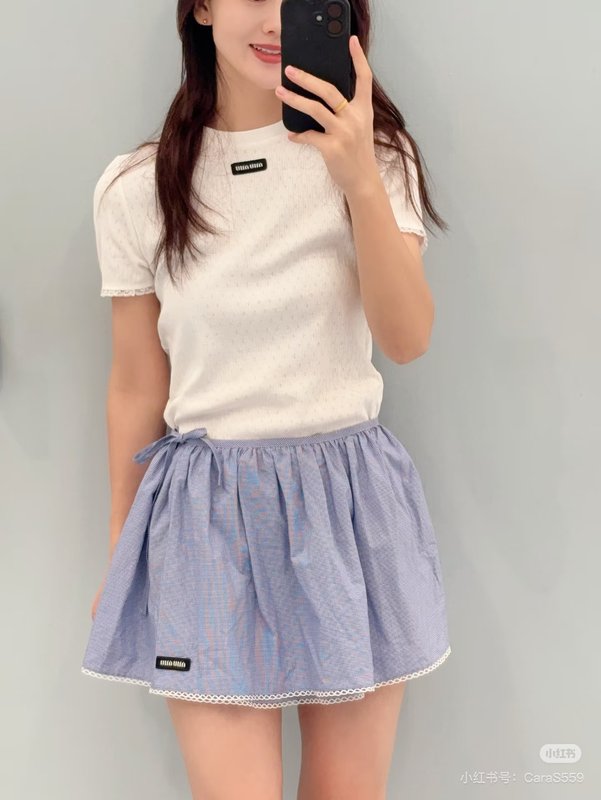 미우미우 레이스 장식 화이트 민소매 001-182792