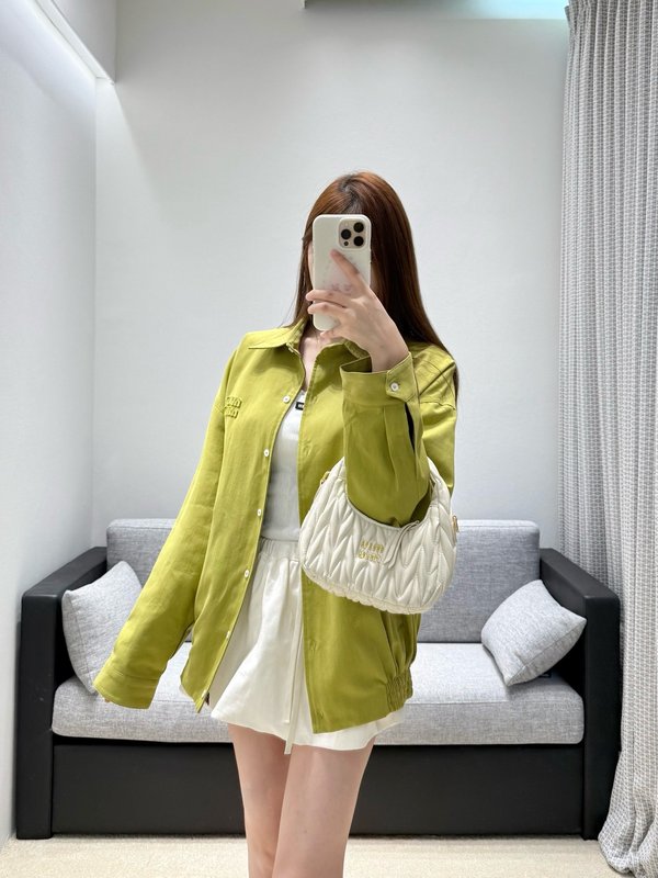 라이트 블루 칼라 지퍼 재킷 아우터 001-182905
