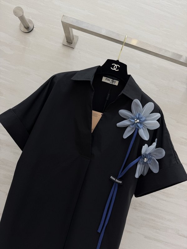 미우미우 스타일 블루 입체 꽃 진주 셔츠 001-182932