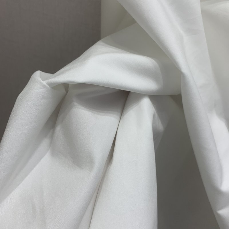미우미우 칼라 셔츠 원단 레터링 자수 001-182943
