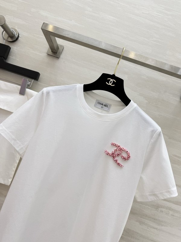 샤넬 진주 장식 숏슬리브 티셔츠 001-183057