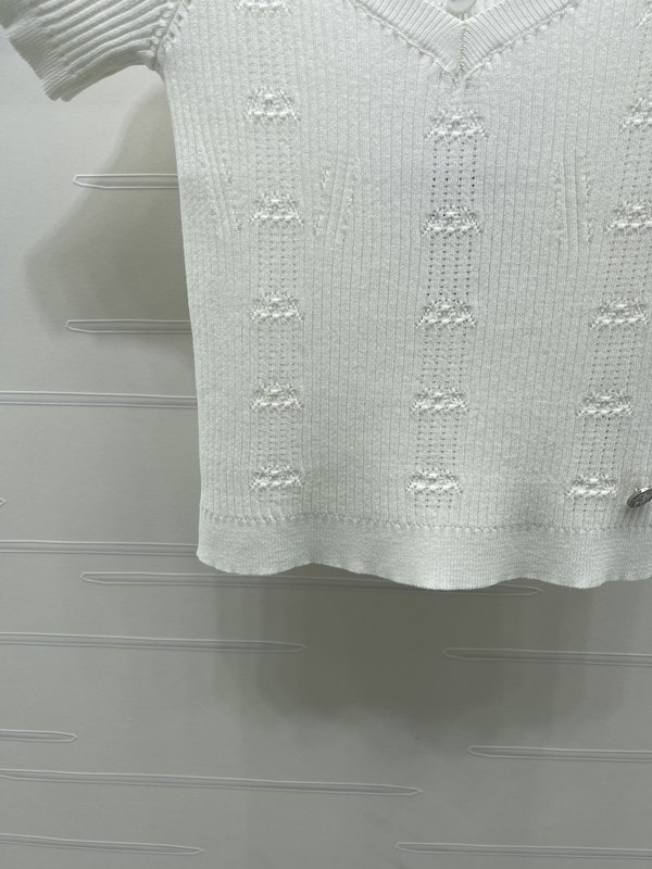 샤넬 하트넥 니트 반팔 티셔츠 001-183063