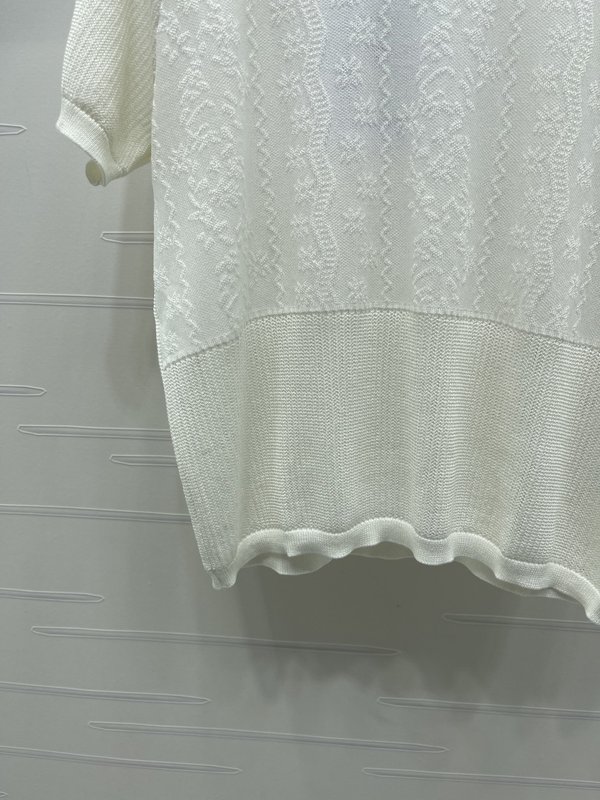 샤넬 라운드넥 오픈워크 니트 반팔 001-183078