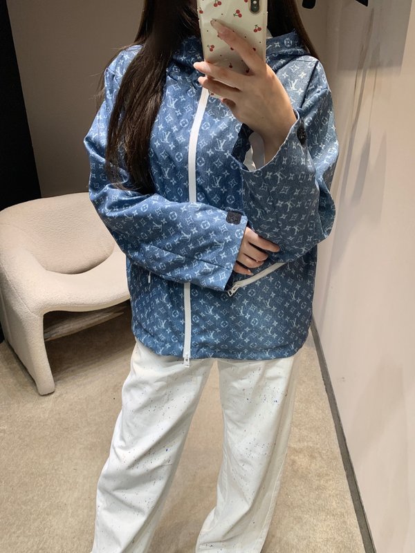 루이비통 모노그램 프린트 후드 트렌치 코트 001-183318