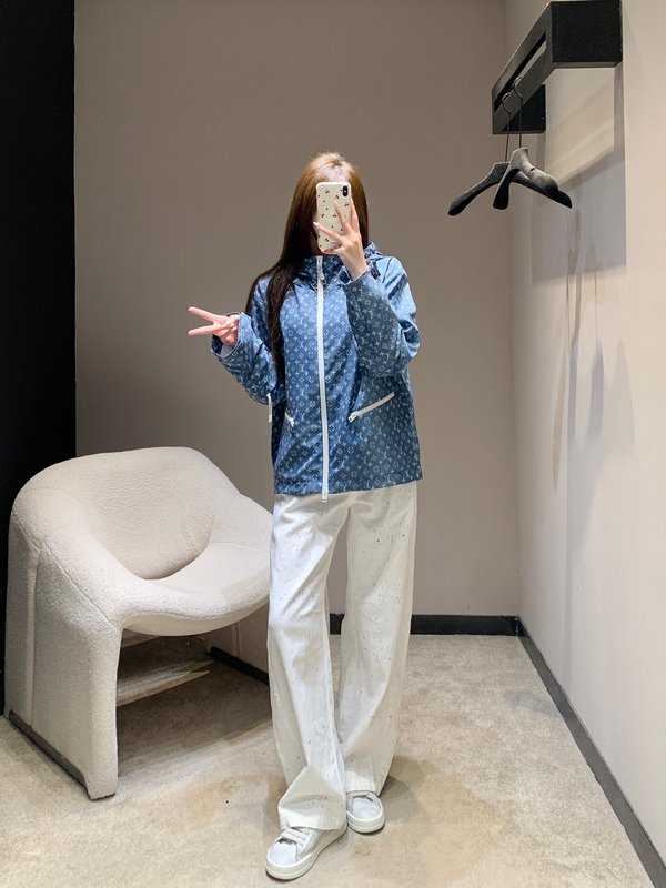 루이비통 모노그램 프린트 후드 트렌치 코트 001-183318