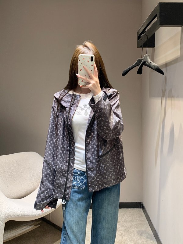 루이비통 모노그램 프린트 후드 트렌치 코트 001-183319