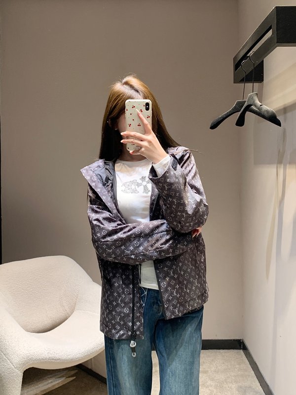 루이비통 모노그램 프린트 후드 트렌치 코트 001-183319