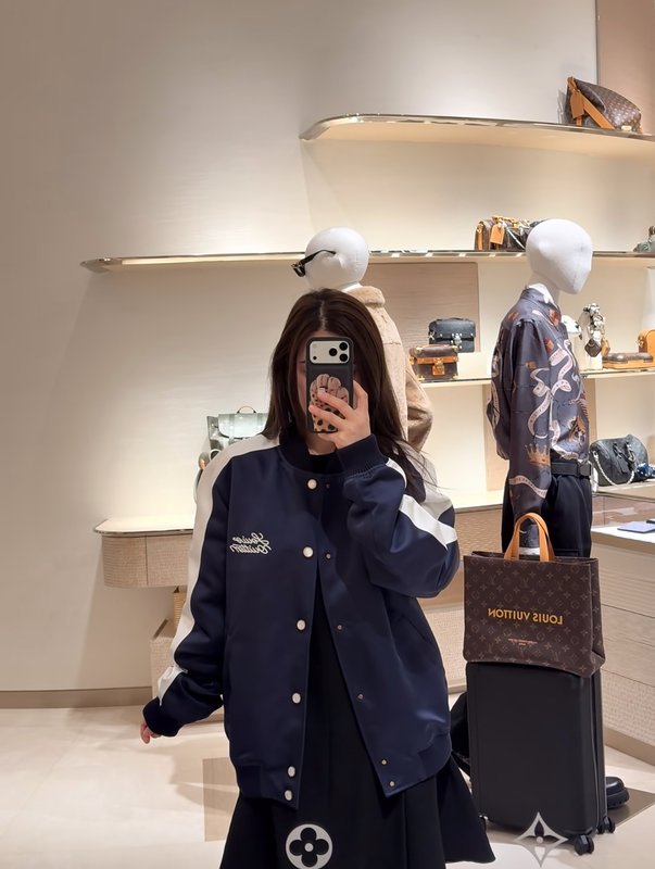 루이비통 말 자수 네이비 블루 재킷 001-183321