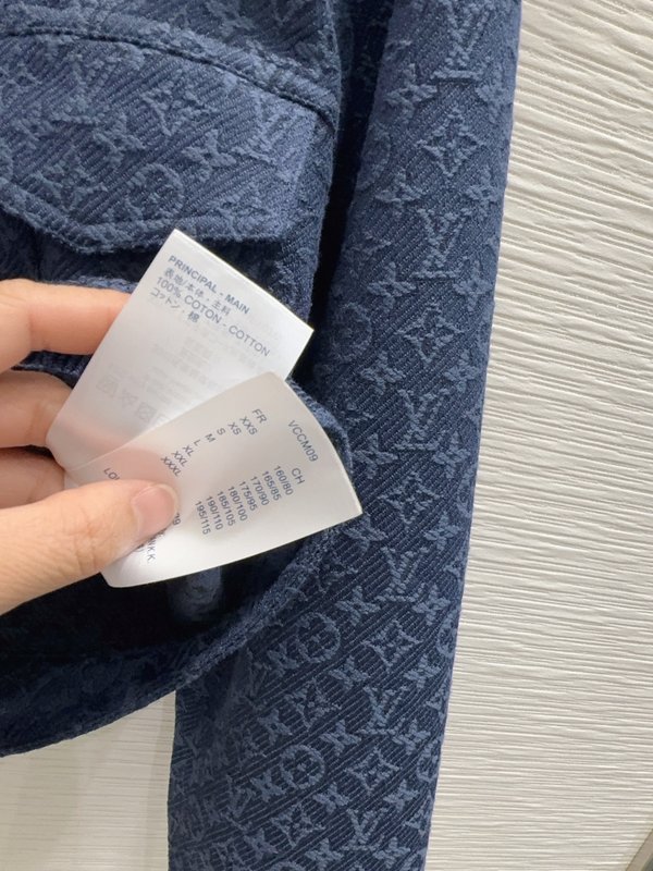 루이비통 여성 스탠다드 핏 데님 자켓 001-183351