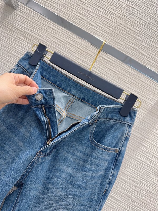 루이비통 스탠다드 핏 슬림 데님 팬츠 001-183362
