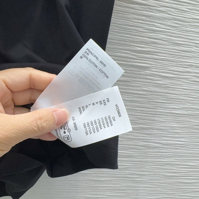 루이비통 여성 심플 라운드넥 반팔 티셔츠 001-183383