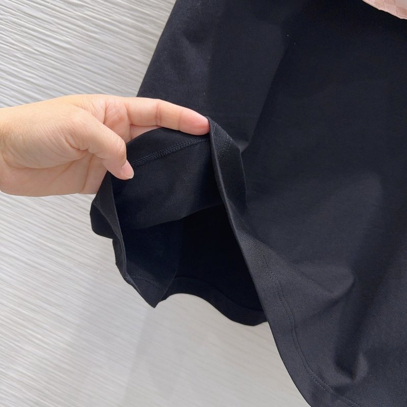 루이비통 여성 심플 라운드넥 반팔 티셔츠 001-183383