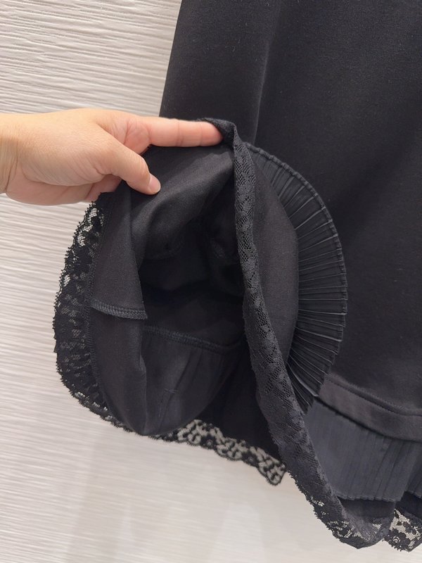 루이비통 입체 커팅 원피스 001-183425