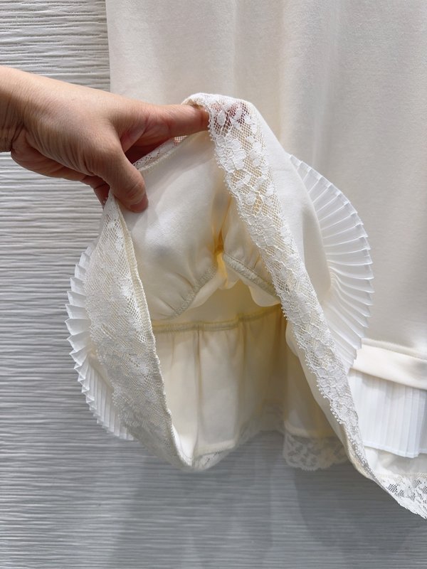 루이비통 뉴 스타일 입체 재단 원피스 001-183426