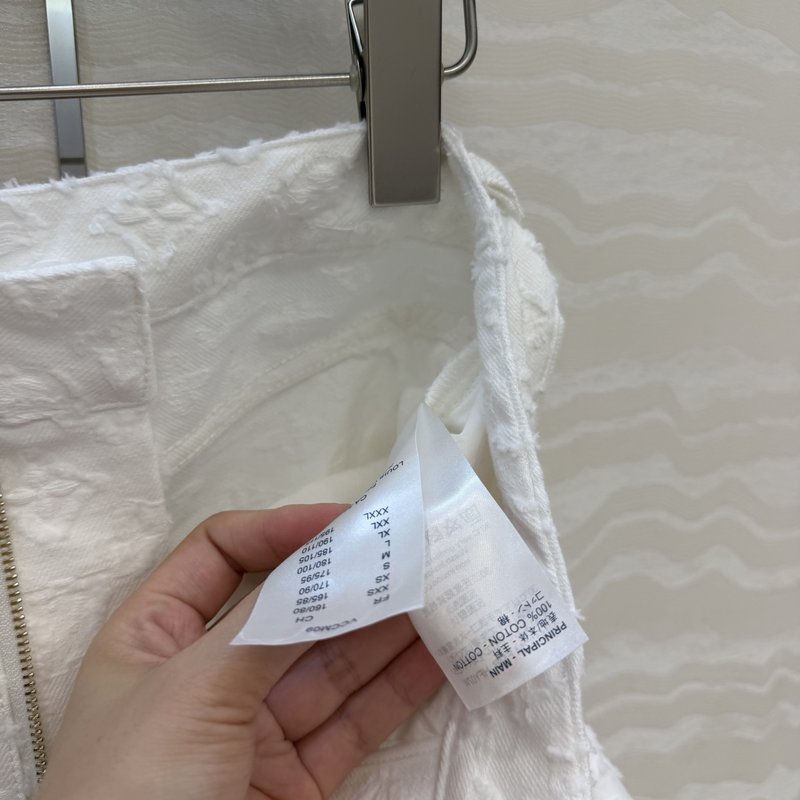 루이비통 모노그램 자수 화이트 데님 쇼츠 001-183486