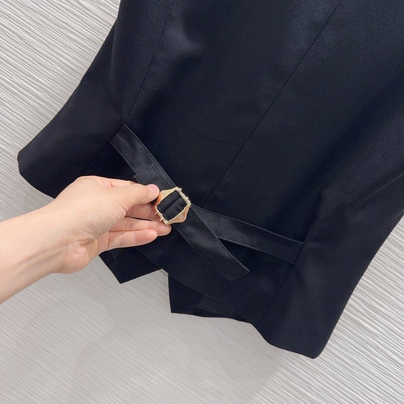 루이비통 심플 올드머니 조끼 숏팬츠 세트 001-183489