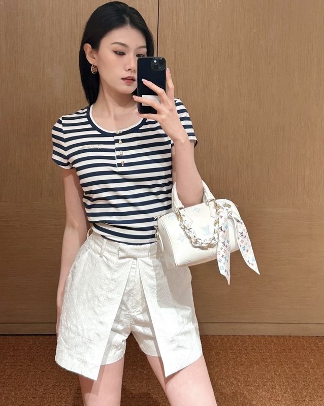 루이비통 블루 화이트 스트라이프 헨리넥 반팔 티셔츠 001-183495