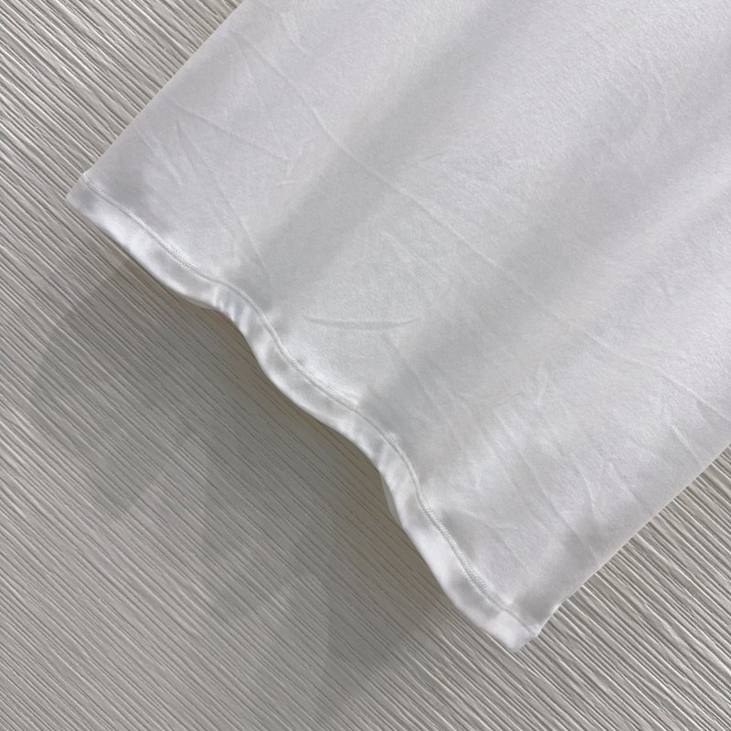 루이비통 여성 심플 루즈핏 반팔 티셔츠 001-183536