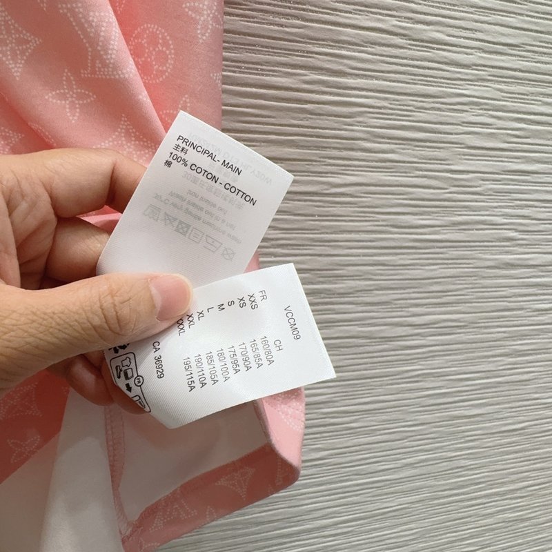 루이비통 여성 핑크 루즈핏 반팔 티셔츠 001-183569