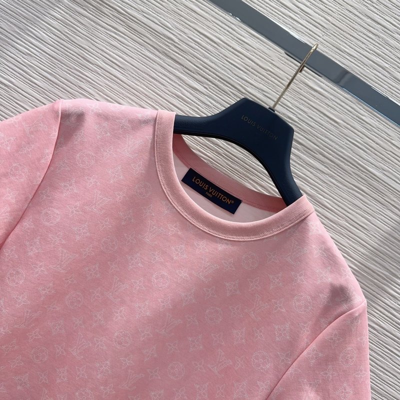 루이비통 여성 핑크 반팔 티셔츠 001-183608