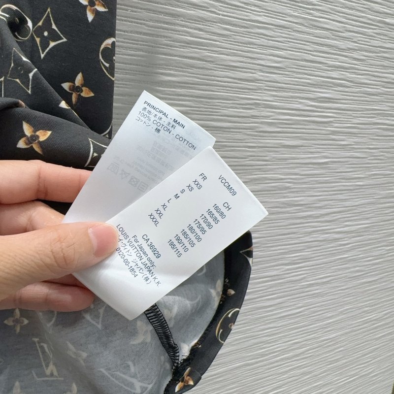 루이비통 여성용 반팔 티셔츠 001-183611