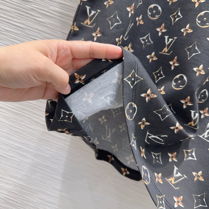 루이비통 여성용 반팔 티셔츠 001-183611