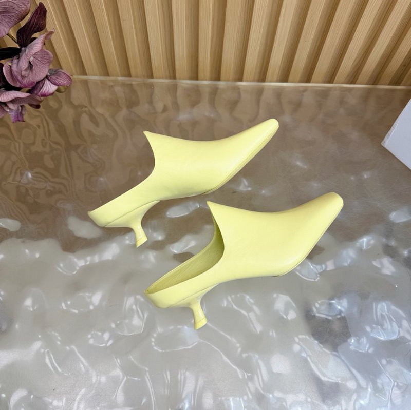 로에베 뉴 뮬 하프슬리퍼 캣힐 샌들 001-183633