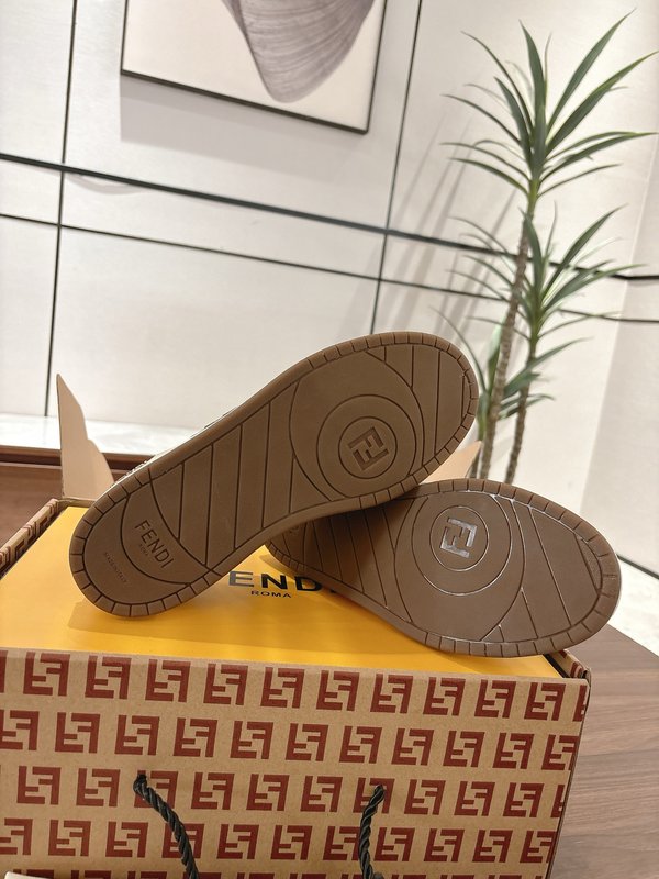 펜디 커플 레트로 캐주얼 스니커즈 001-183697