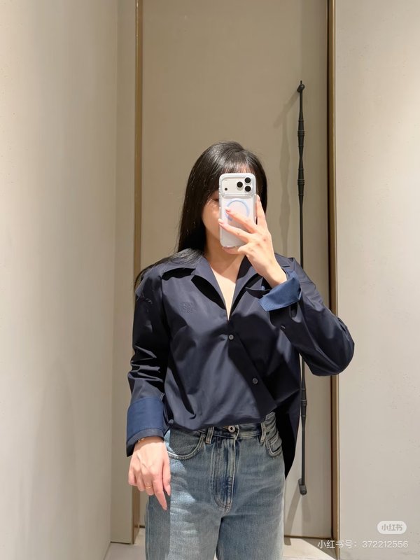 로에베 봄 비대칭 디자인 셔츠 001-183874