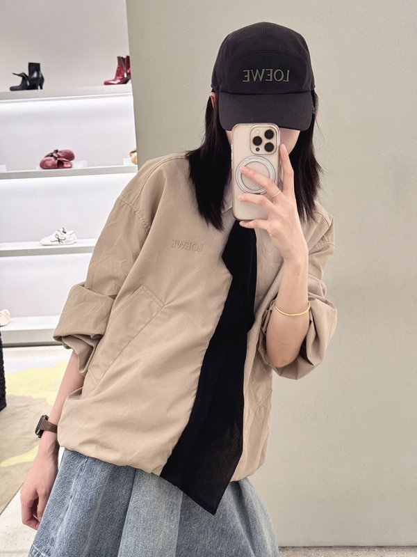 로에베 스플라이스 카키 재킷 001-183895